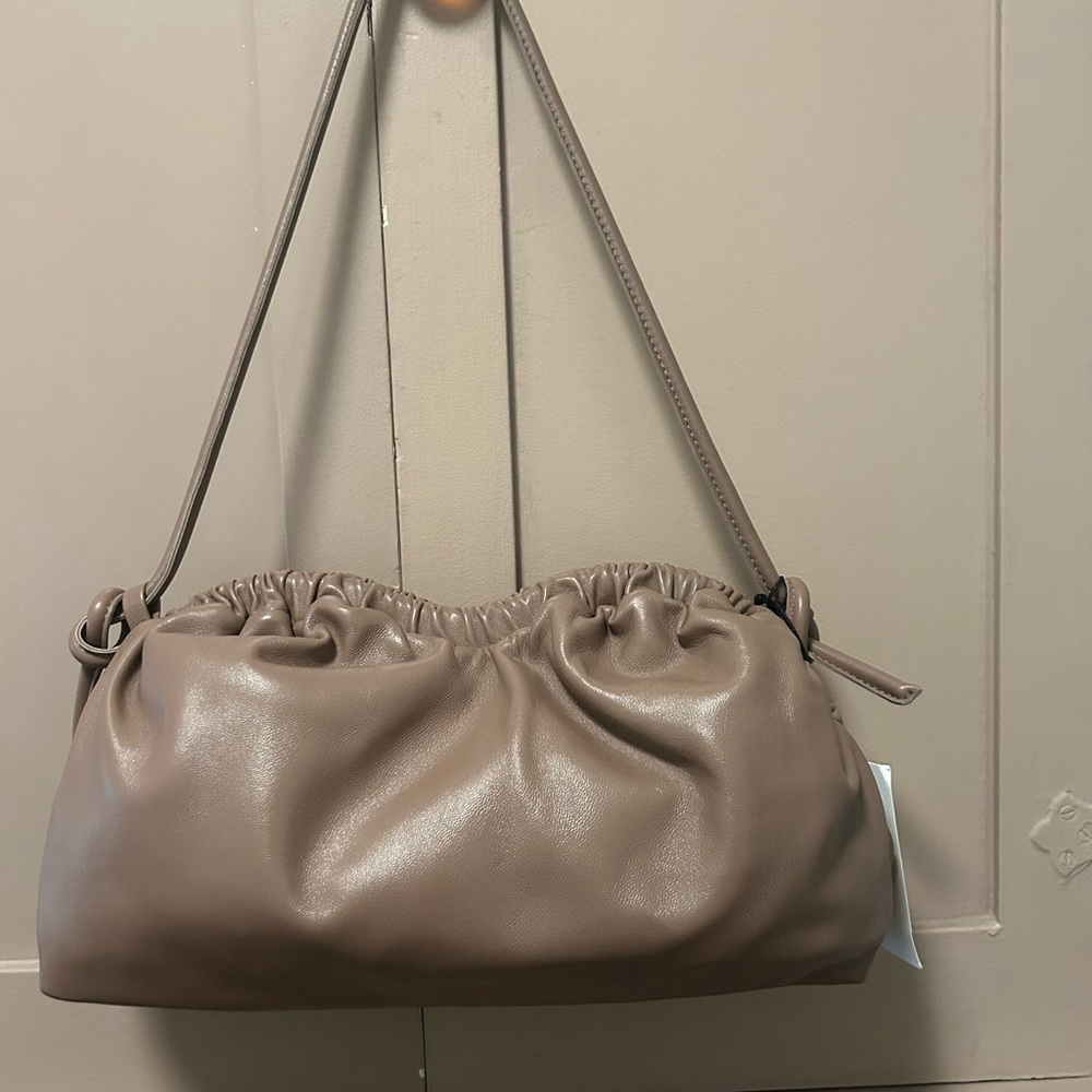 NWT Mansur Gavriel large Cloud shoulder bag